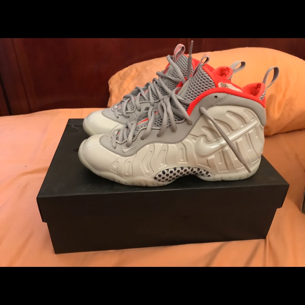 Nike Little Posite Pro GS (Yeezy Foams) size 6Y❣️